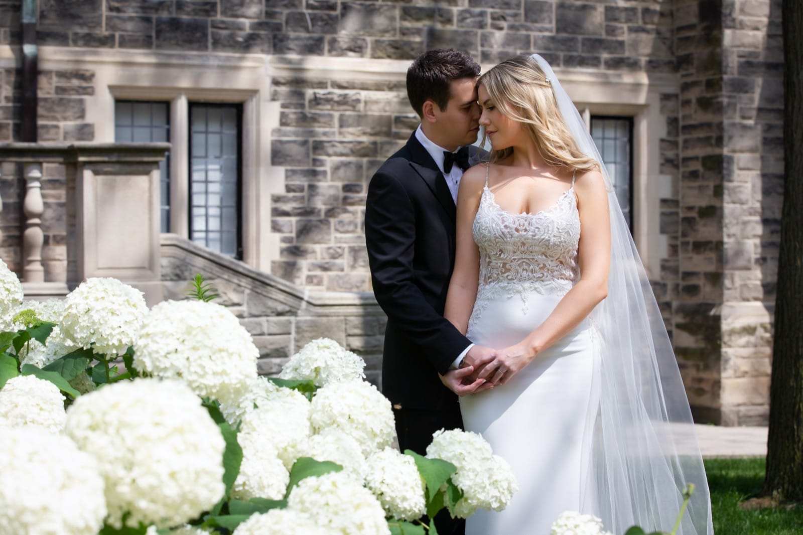 Wedding Photography at the Gardiner Museum in Toronto
